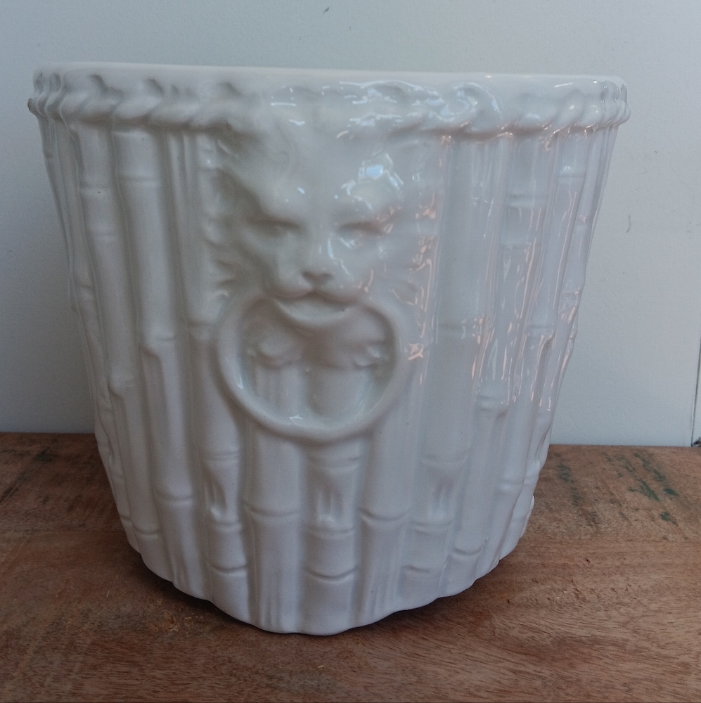 Vintage Ceramic Bamboo And Lions Planter - Picture 2 of 7